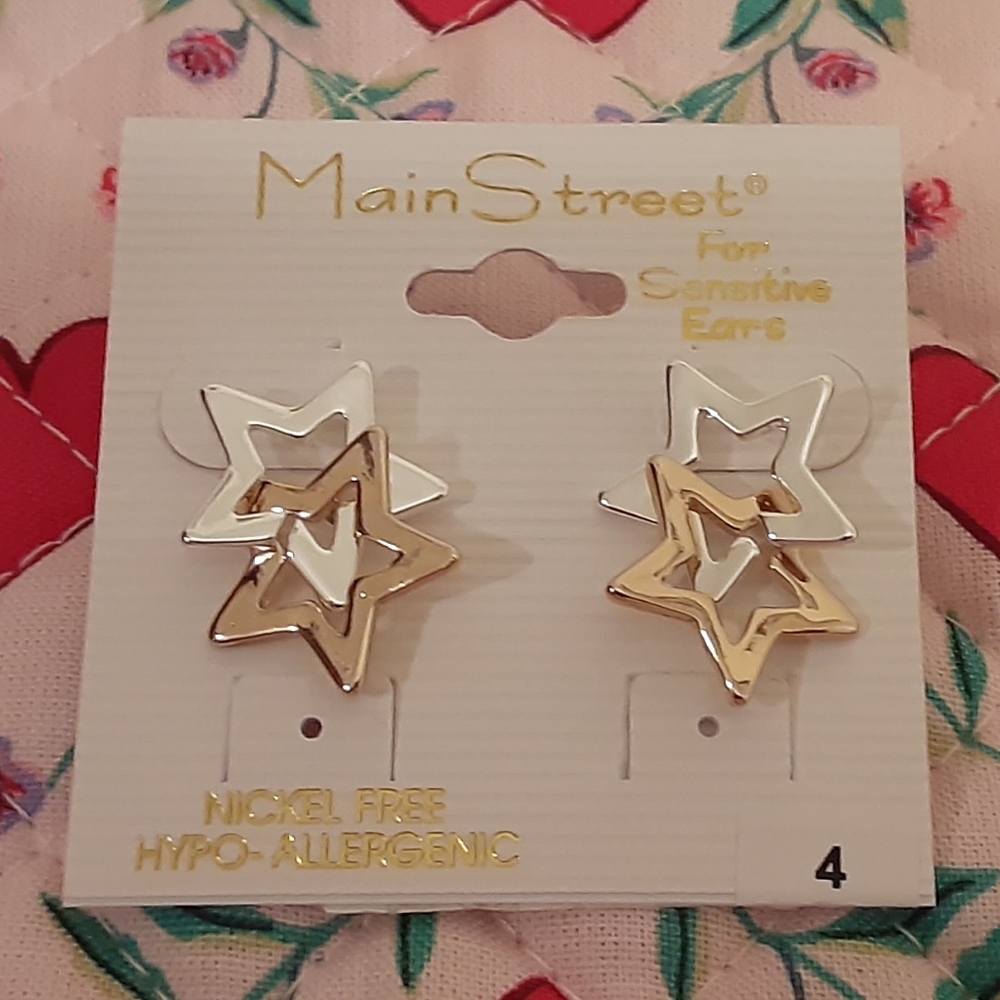 Main Street Star Earrings